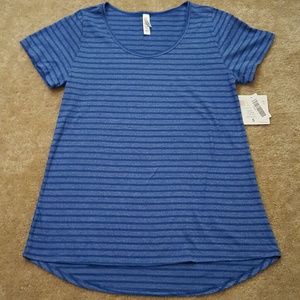 LuLaRoe NWT Classic T Sz Small