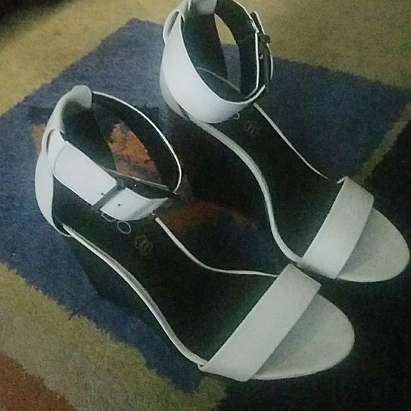White Aldo Wedges - Picture 2 of 4