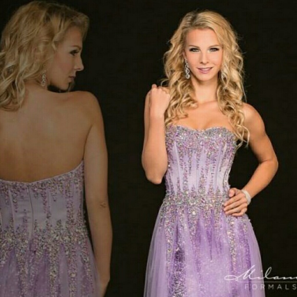Prom dresses - Picture 2 of 3