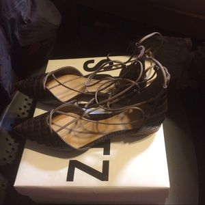 Schutz Neida Flats sz 6.5