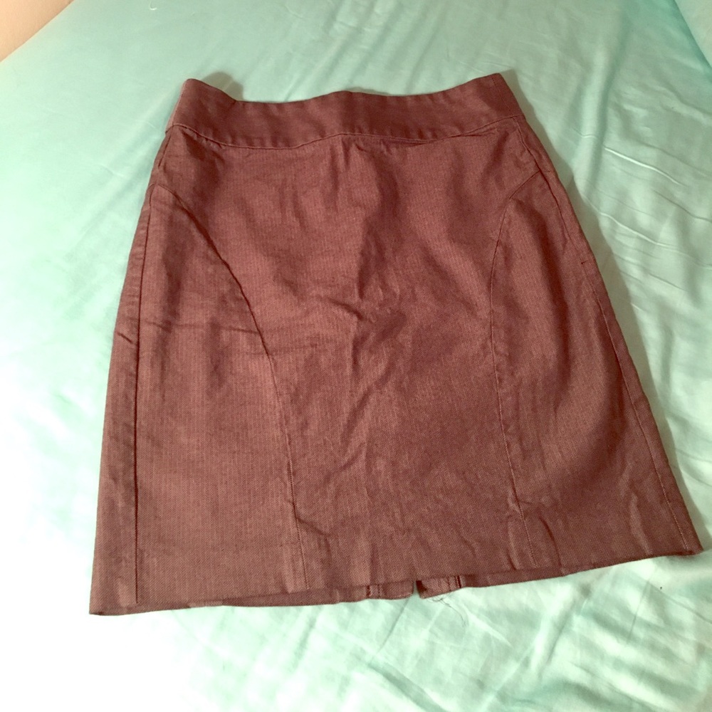 Gray pencil skirt
