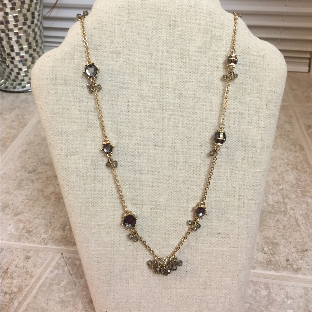 Long necklace with grey jewels