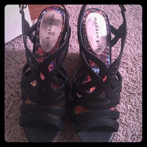 Madden Girl Black Wedges
