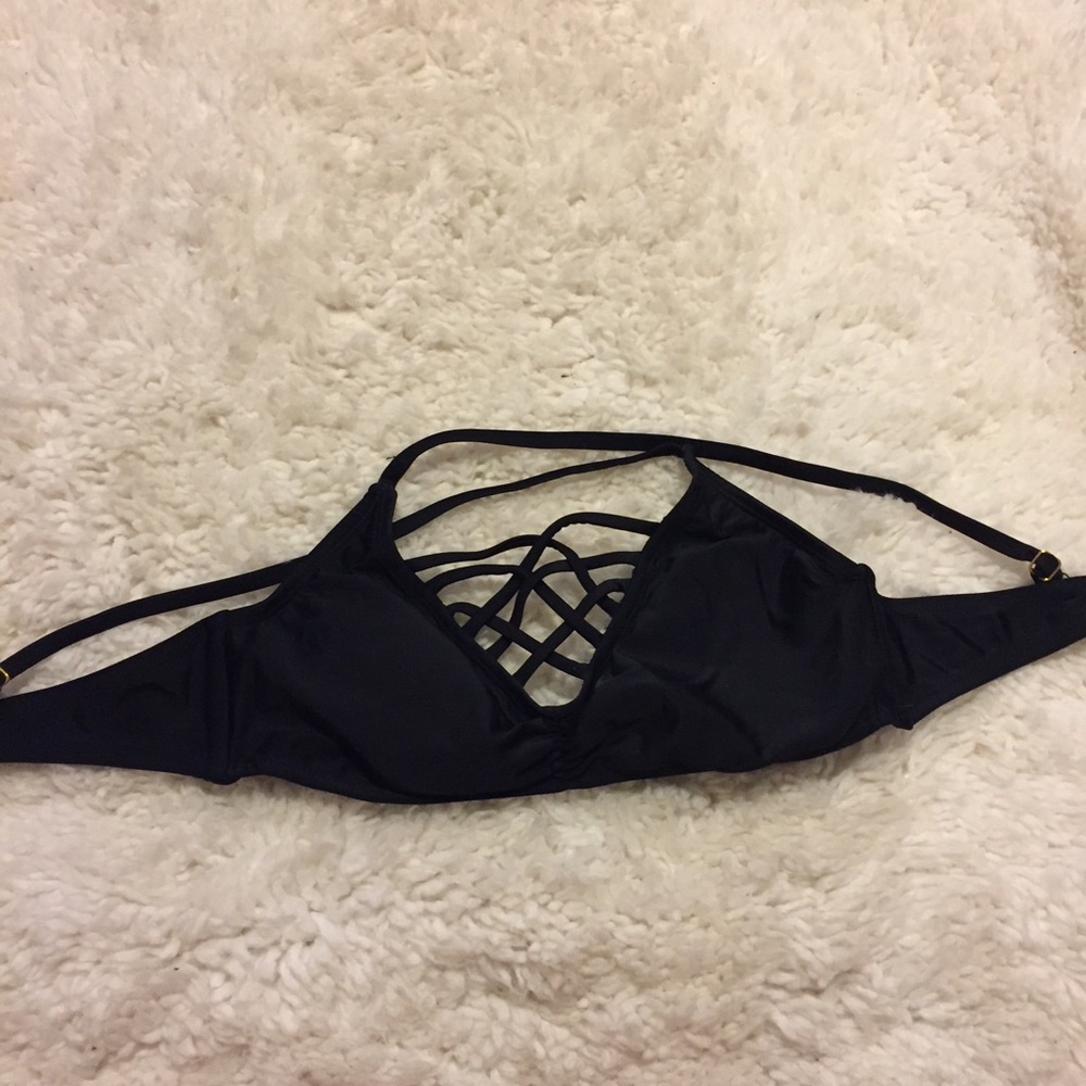 Black bikini top