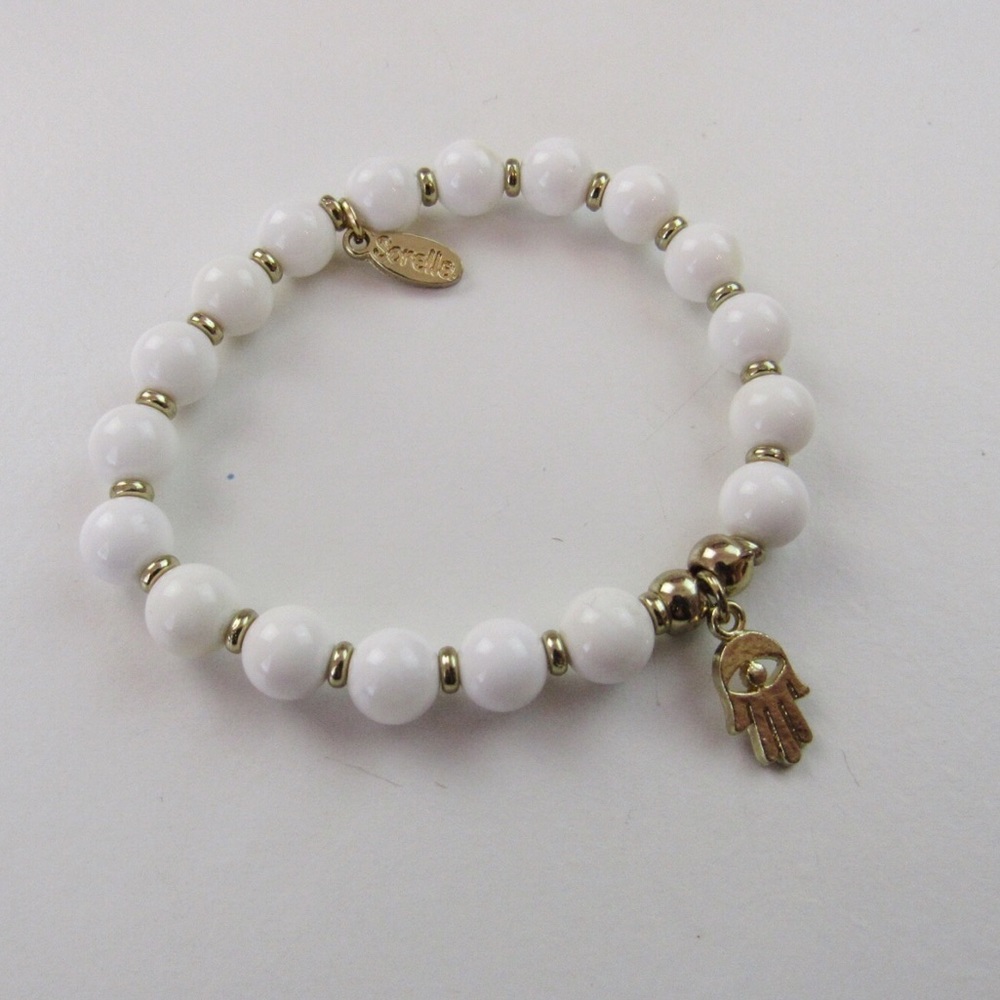 White and gold beaded bracelet