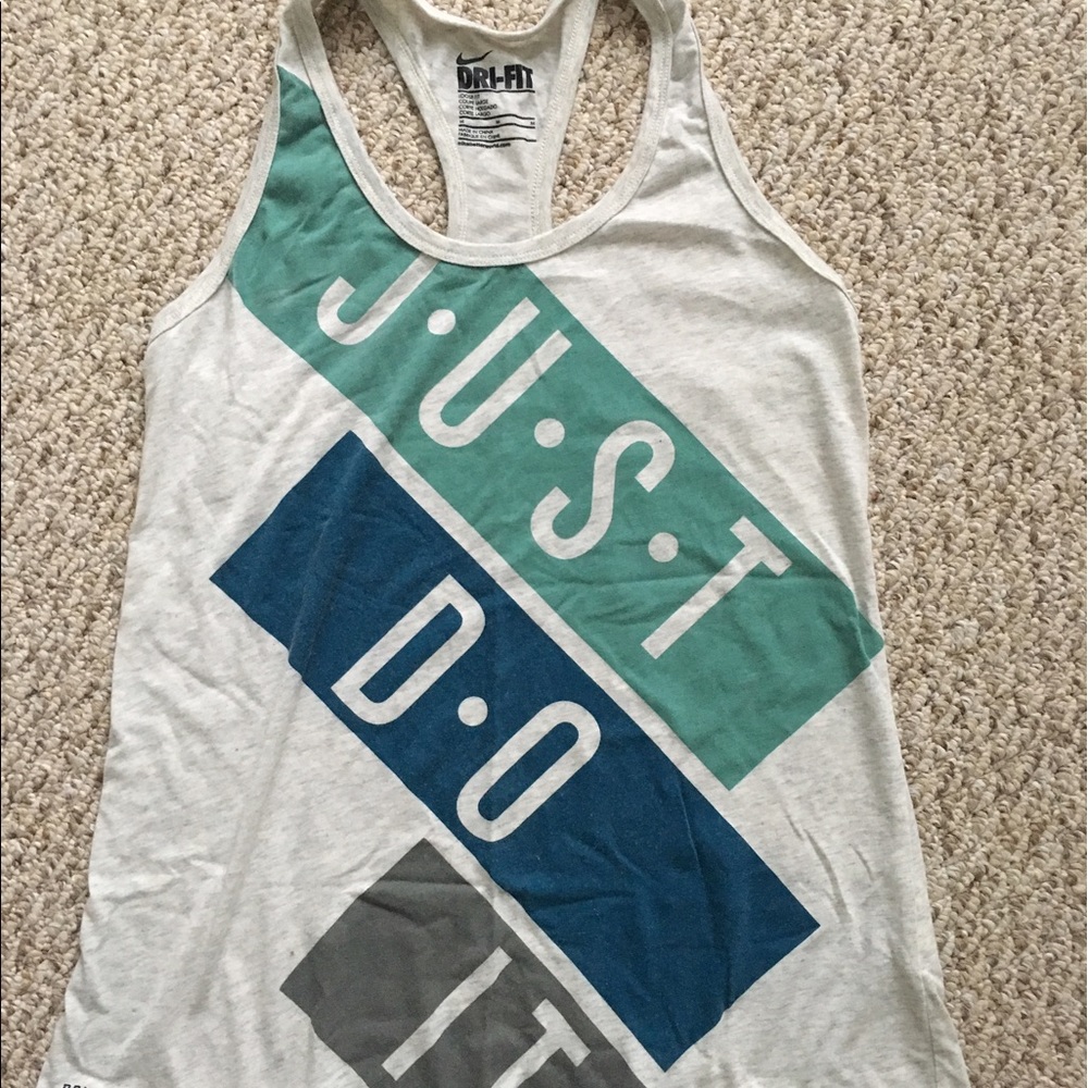 Nike tank