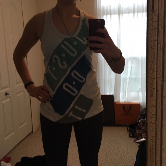 Nike tank - Picture 2 of 3