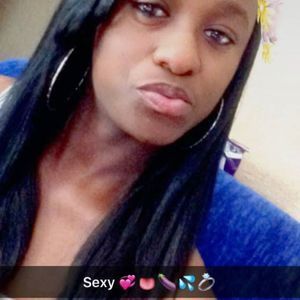 Meet your Posher, Rena