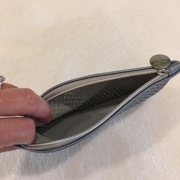 2 NEW Makeup Bags - bundle - Picture 3 of 5