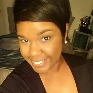 Meet your Posher, Brittney