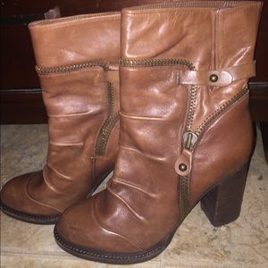 Brown leather, heeled, boots