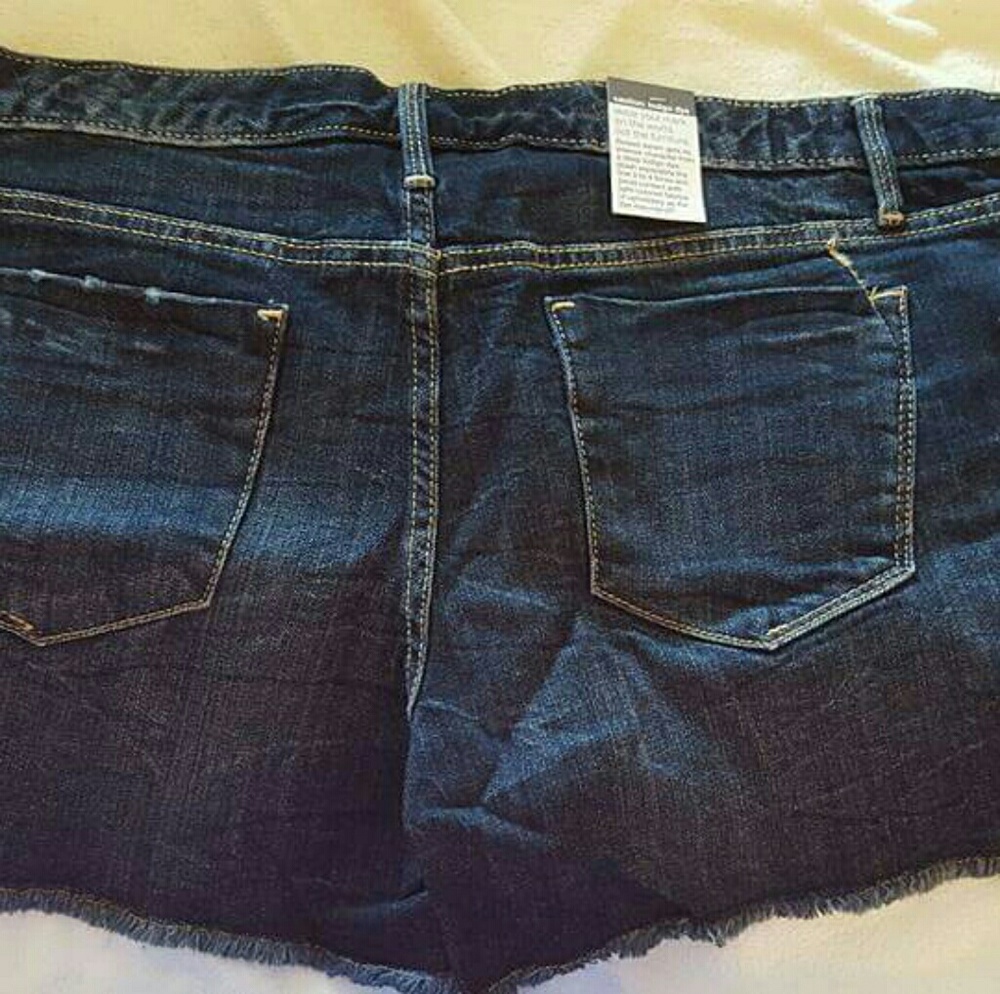 Shorts - Picture 2 of 2