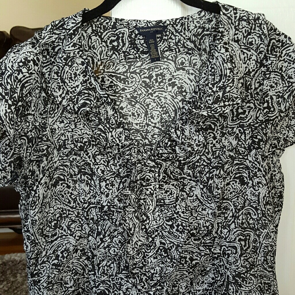 Banana Republic blouse size large