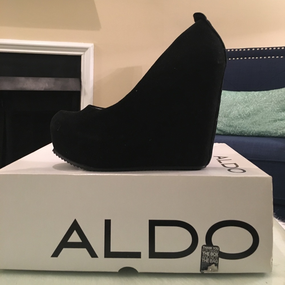 Suede Aldo wedges