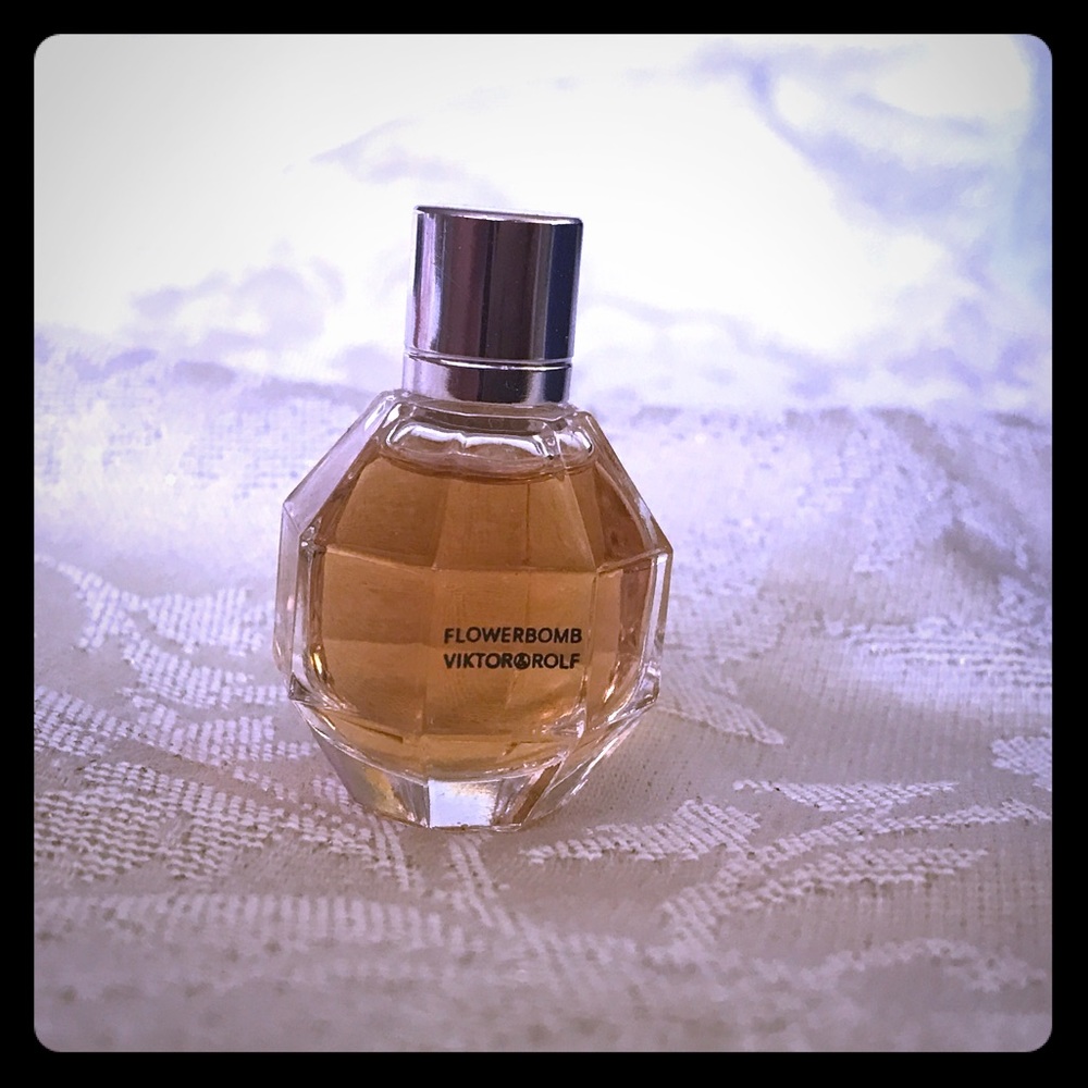 Flowerbomb by Viktor&Rofl Miniature