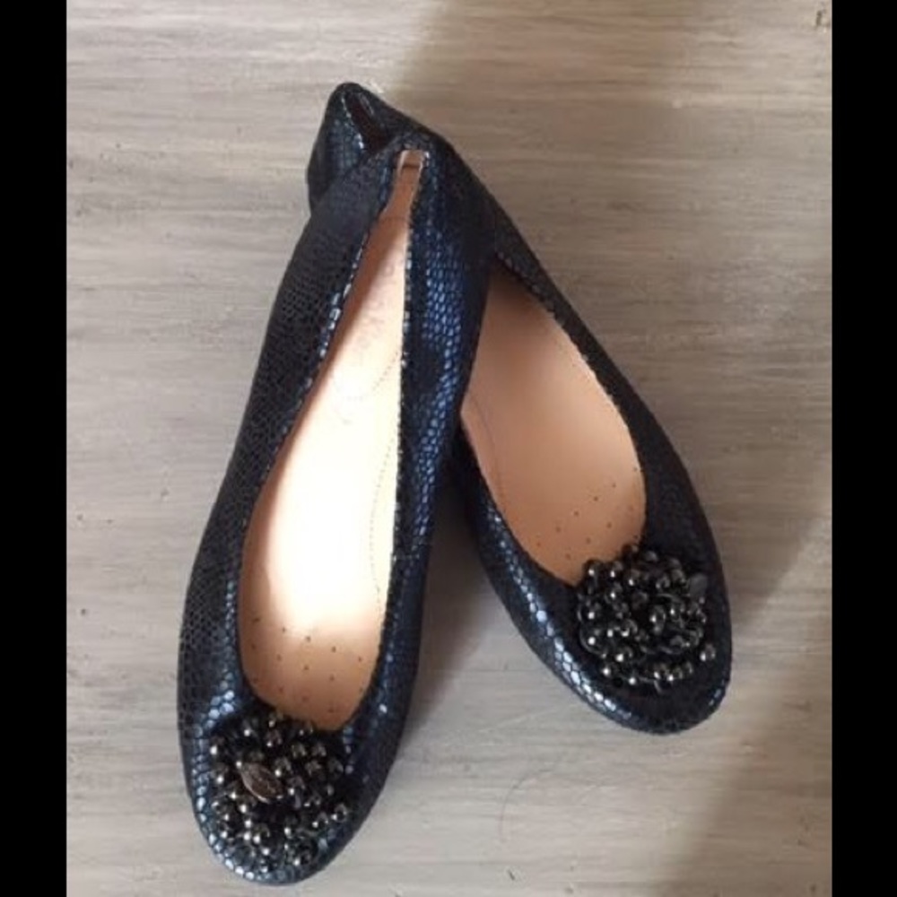 Super Chic Calvin Klein Shoes Flats, NWOB size 6.5