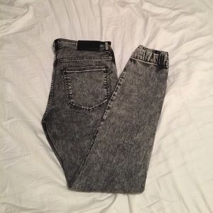 Standard cloth joggers