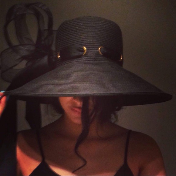 Meet your Posher, Sam - Picture 2 of 4