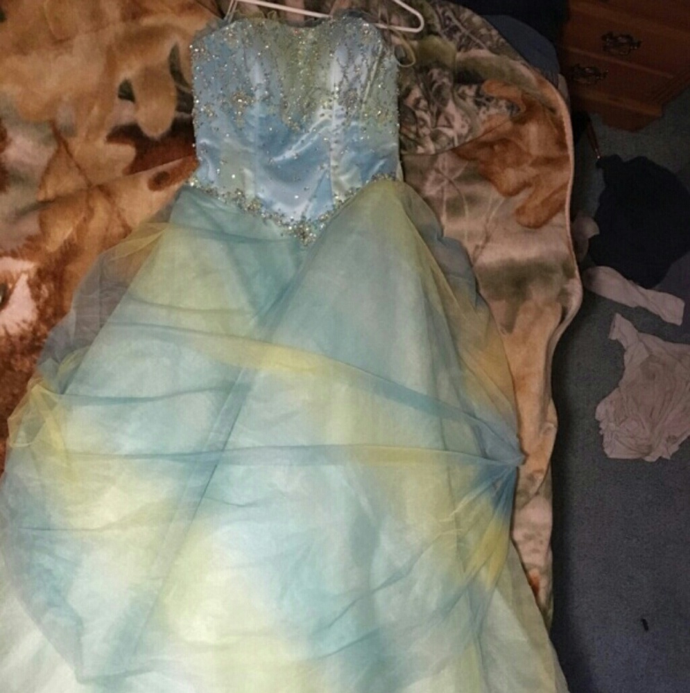Prom dress