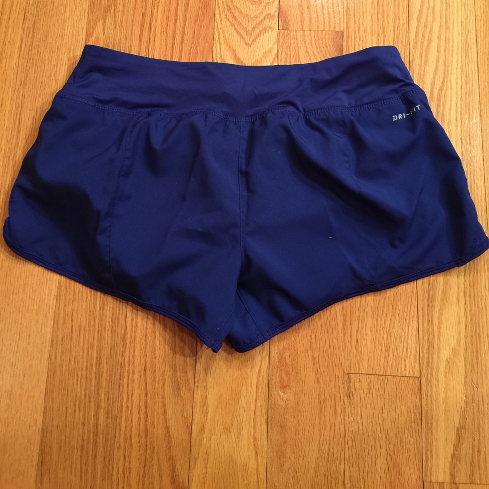 🌸Navy blue Nike shorts - Picture 2 of 2