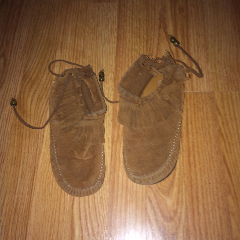 Kids moccasins, real material, barley worn