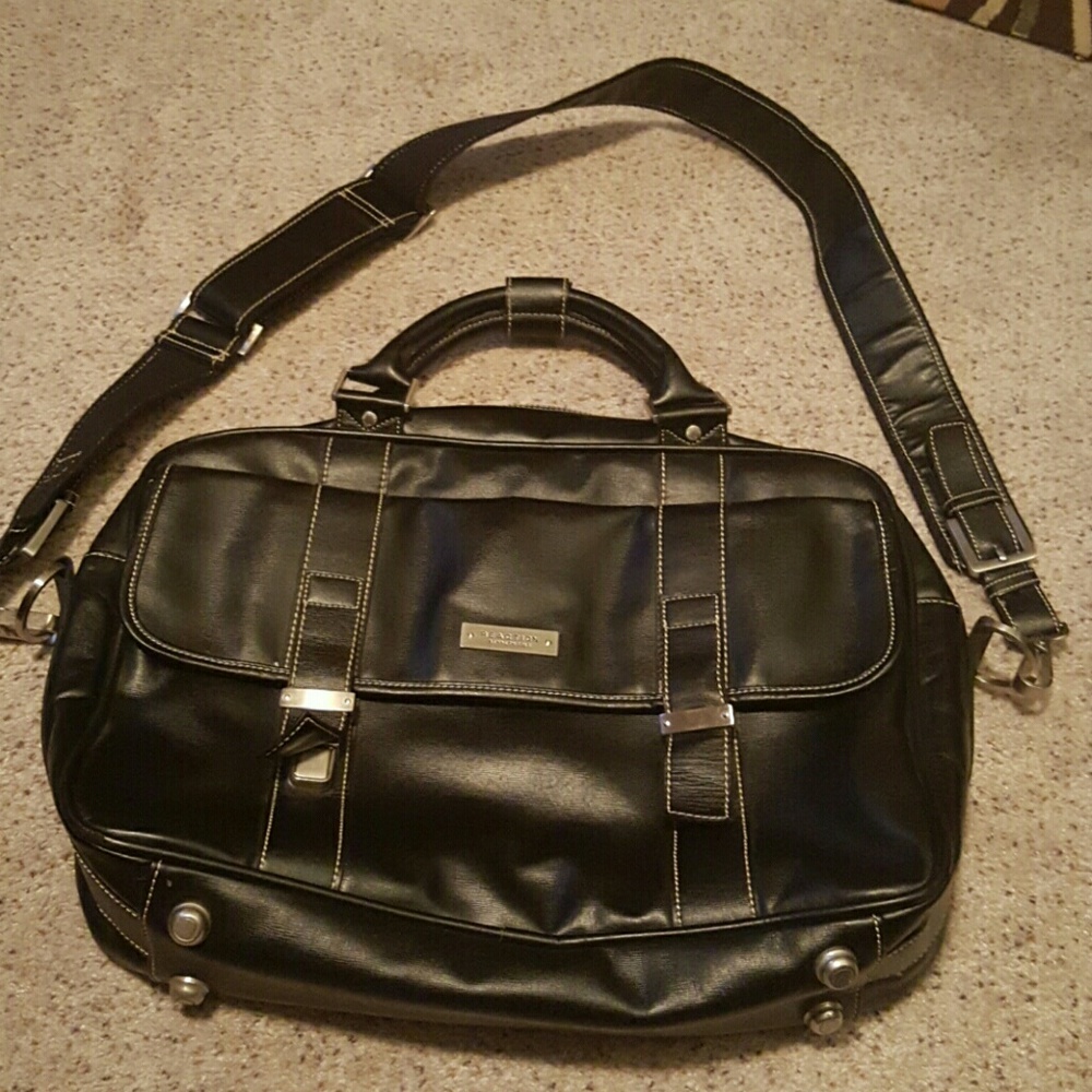 Reaction Kenneth Cole bag