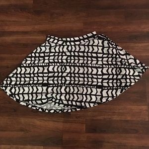 SO black and white patterned Skirt