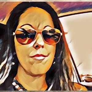 Meet your Posher, Carrie