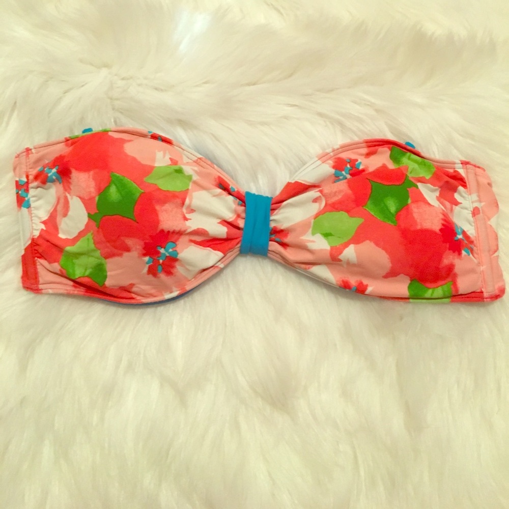 Gilly Hicks floral bikini top size large