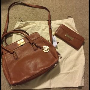 Brand new Michael Kors Tote with matching wallet