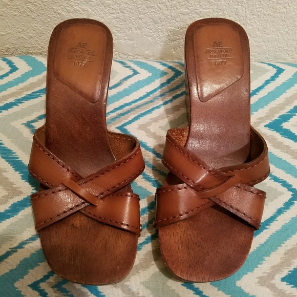 Brown ' American Eagle' Clogs/Wedges - Picture 2 of 6