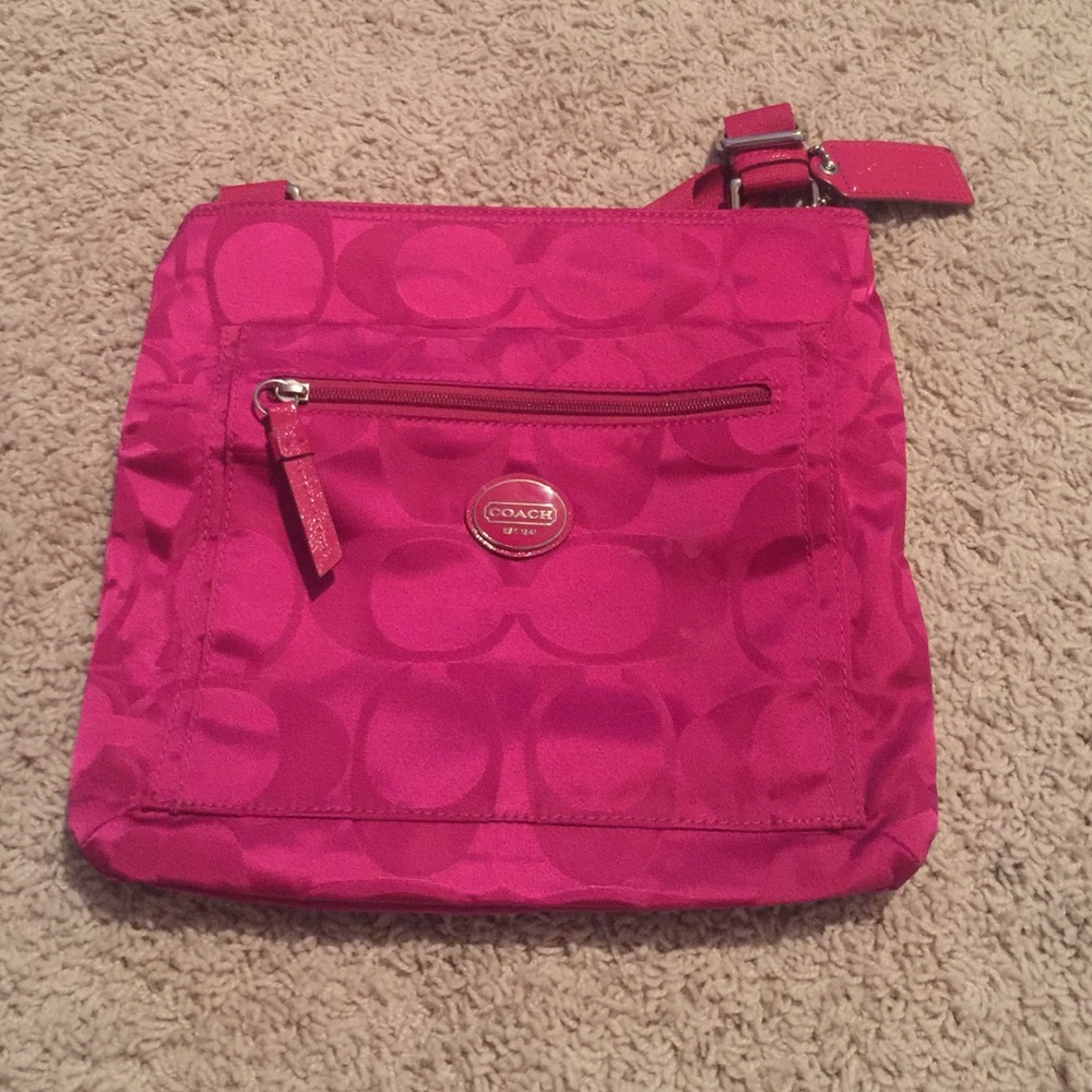 Coach purse (pink)