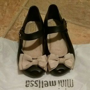 Black Mini Melissa with Creme Bow
