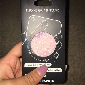Pop socket