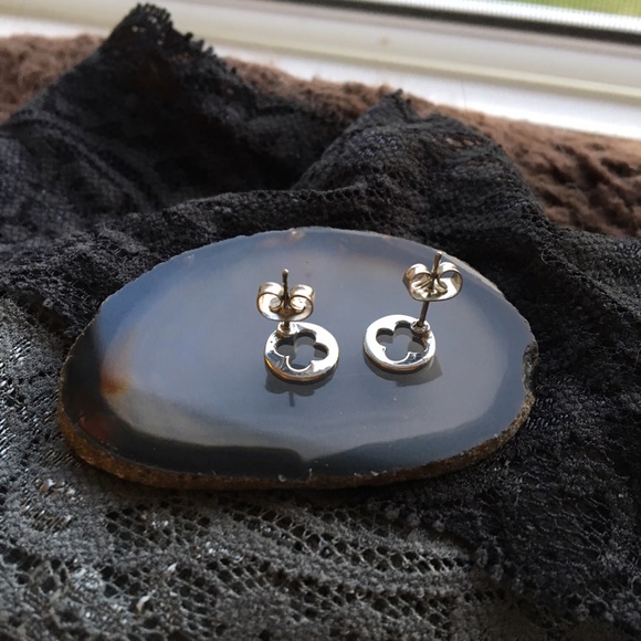 Silver 4 Leaf Clover Punch-Out Stencil Studs - Picture 4 of 6