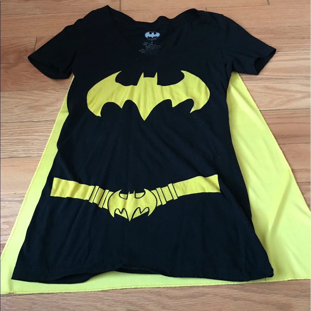 Batman tshirt with Velcro cape