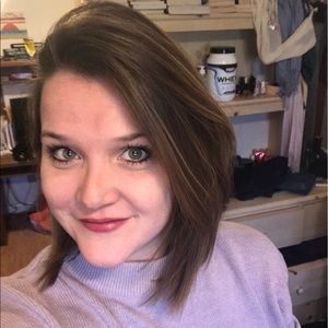 Meet your Posher, Lorraine