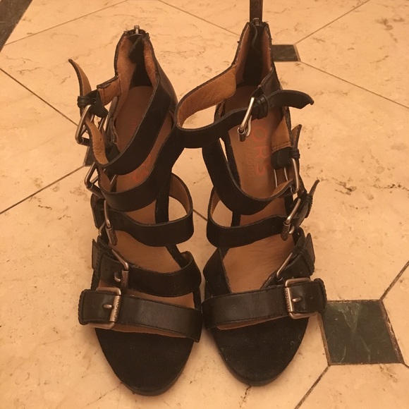 KORS Michael Kors Shoes - Adorable Kors Michael Kors Strappy Black Sandals