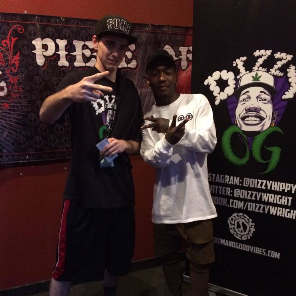 Meet your Posher, Dakota