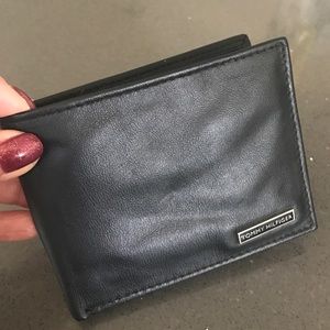 Tommy Hilfiger Men's wallet