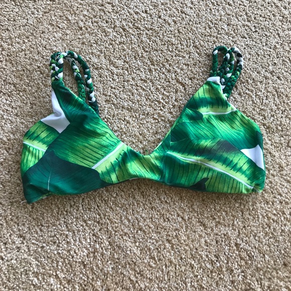 Leafy Bikini - Picture 6 of 7