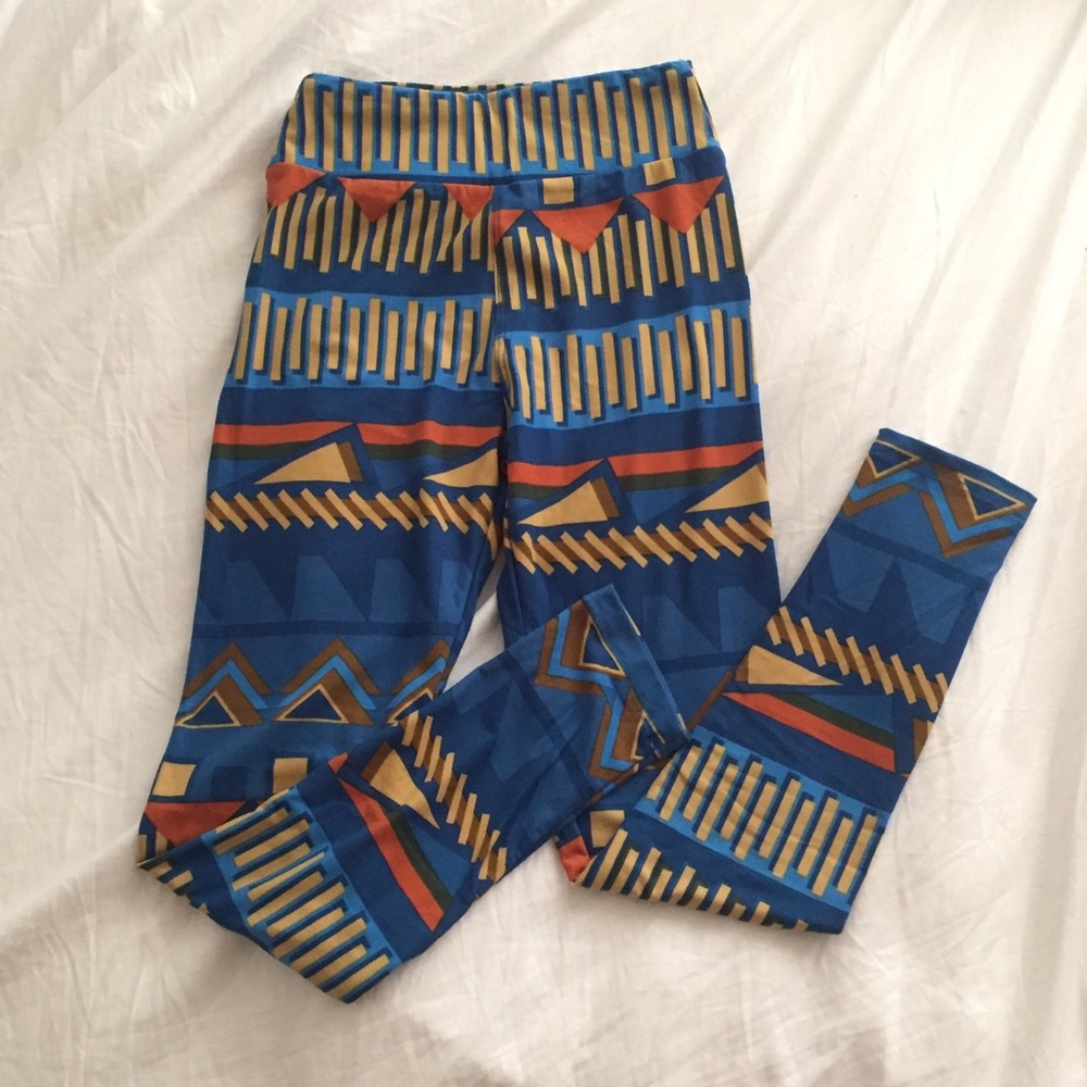 LAST CALL🎉 LulaRoe geometric tribal leggings