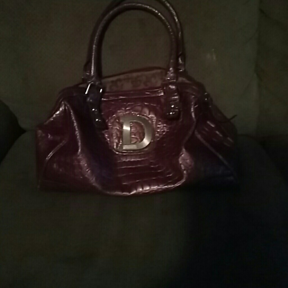 Dereon purse