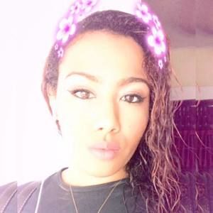 Meet your Posher, Julissa