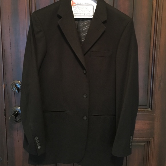 Like New Suit - Picture 2 of 5