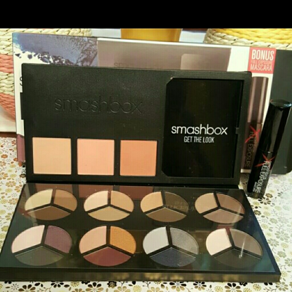Makeup bundle - Picture 2 of 4