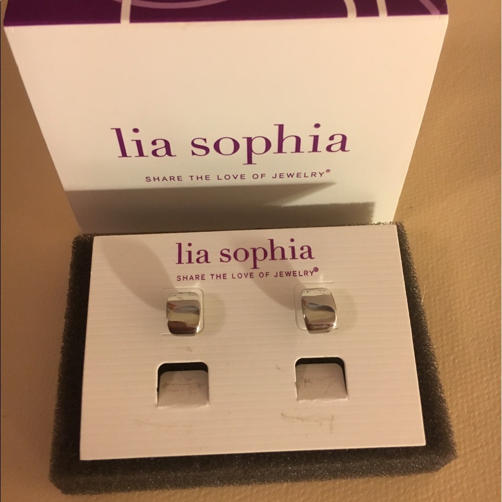 LiaSophia ear Rings
