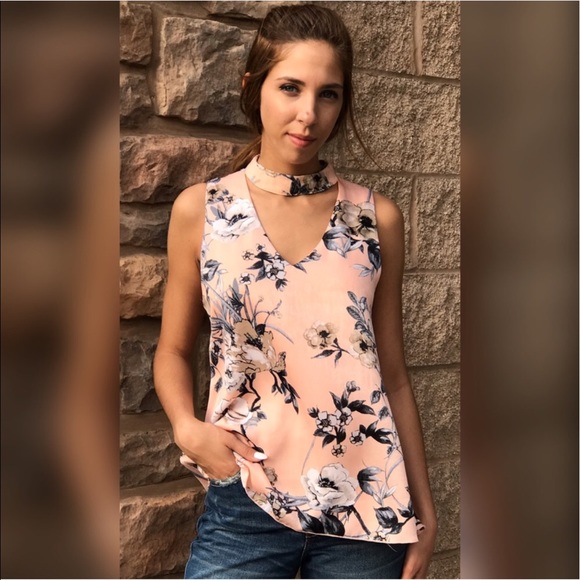 LAST ONE SALE! 🌸Floral Choker Blouse - Picture 5 of 5