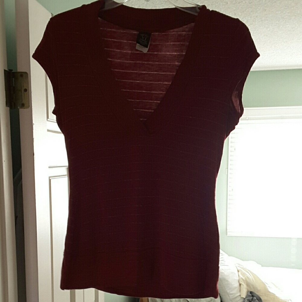 Cute red short sleeve v neck tee