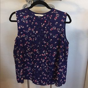 Like new- Lauren Conrad printed top
